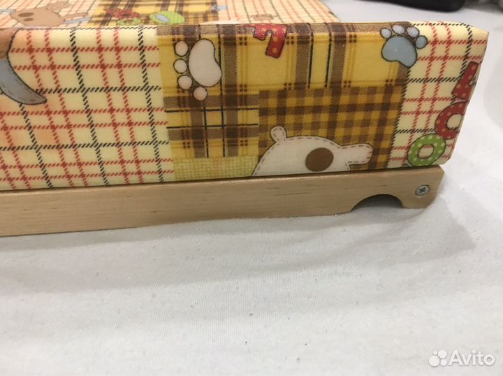 Пеленальная доска, пеленальный стол