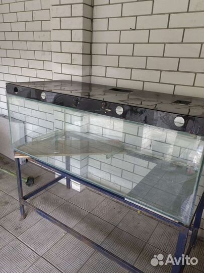 Аквариум большой