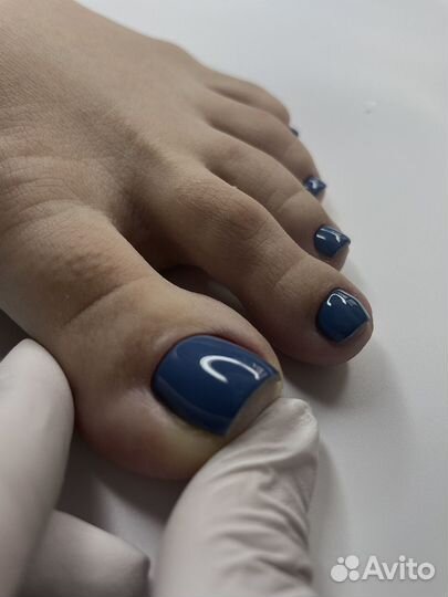 Маникюр и педикюр с покрытием