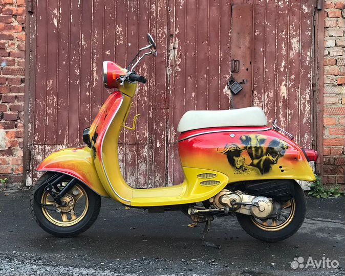 Ретро мопед Honda Giorno Deluxe