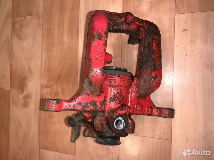 Суппорт задний правый chevrolet cruze