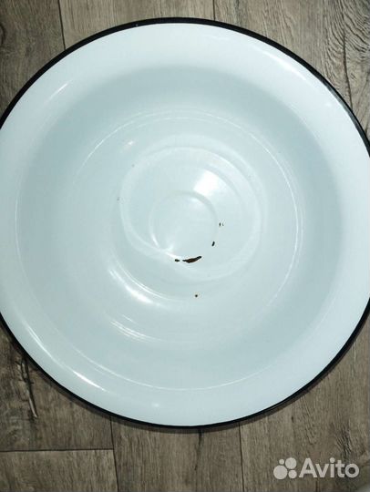 Эмалированный таз