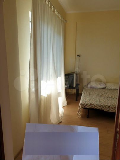 Комната 25 м² в 4-к., 3/3 эт.