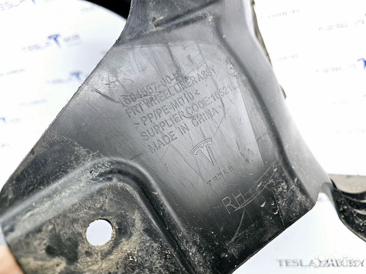 Подкрылок (защита колесных арок) передний правый