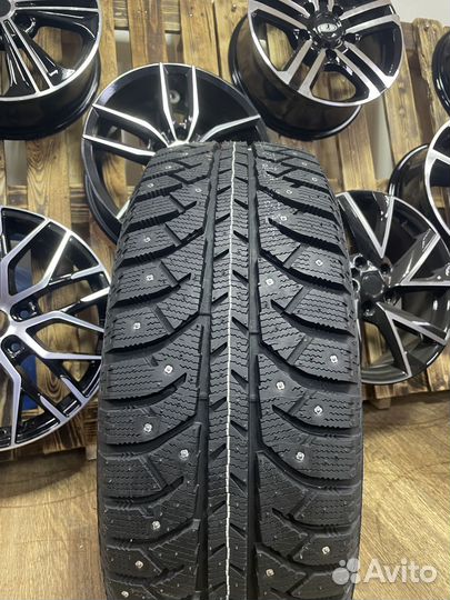 Bridgestone Ice Cruiser 7000S 205/50 R17 93T