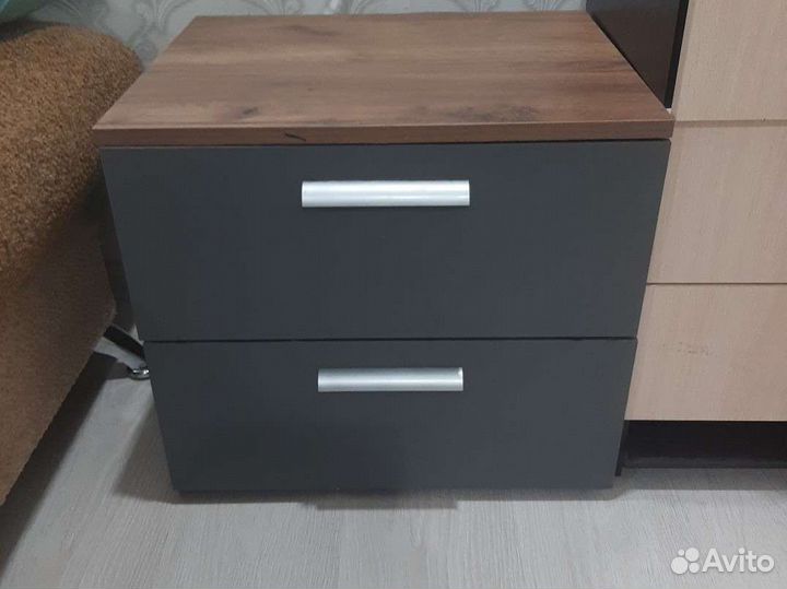 Тумба прикроватная