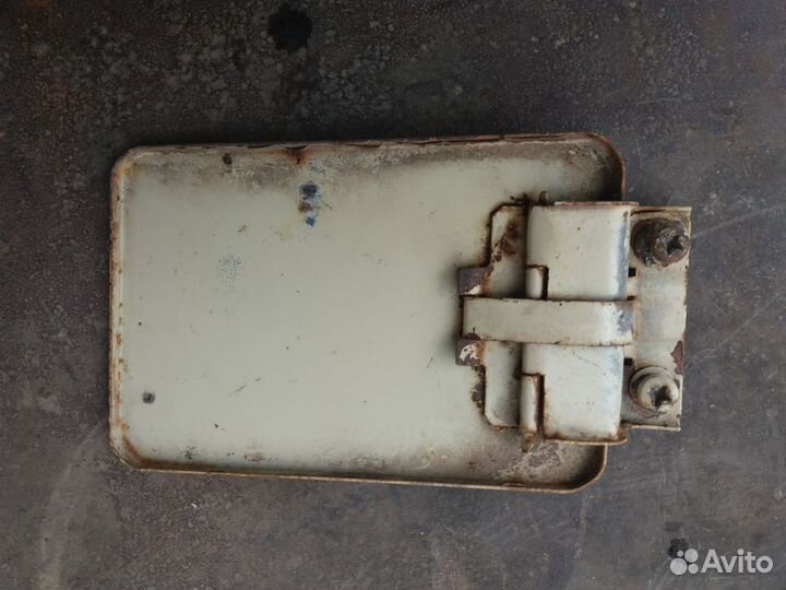 Лючок бензобака нива 2121