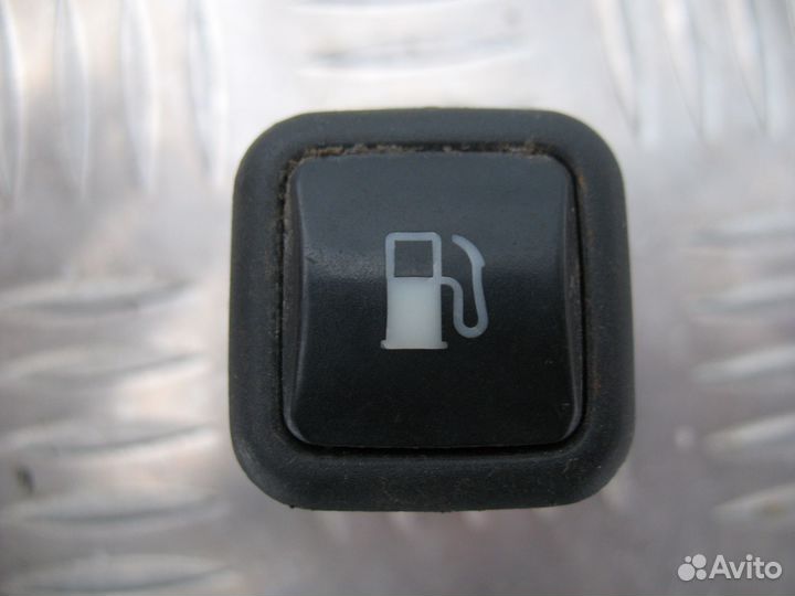 Кнопка открывания лючка бензобака Vw Golf 4