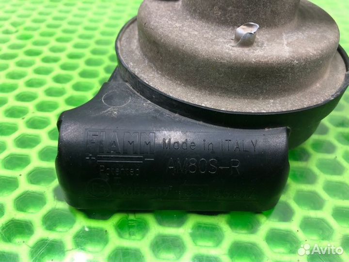 Звуковой сигнал Volvo S80 седан B5254T 2005