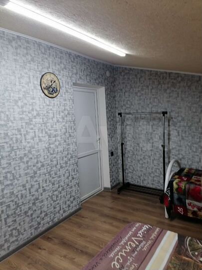 Комната 42 м² в 2-к., 1/1 эт.