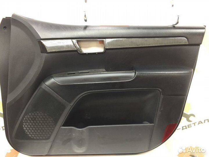 Обшивка двери передняя правая Kia Mohave