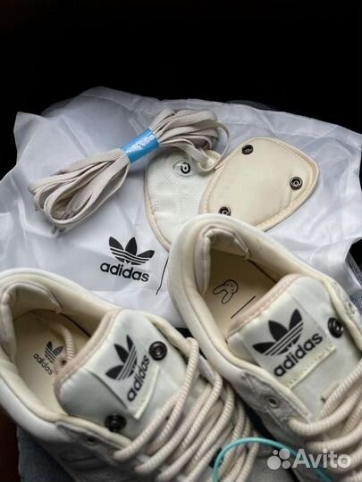 Adidas bed bunny campus