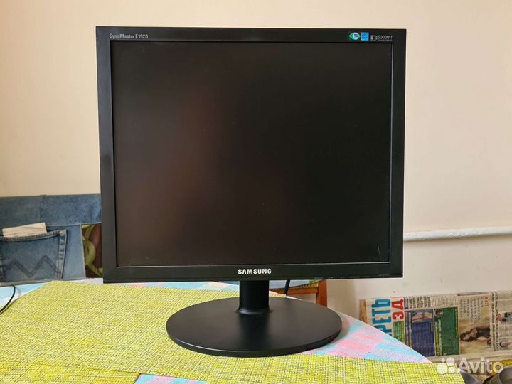 Монитор Samsung syncmaster E1920NR 19