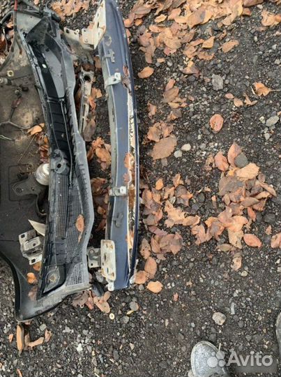 Усилитель бампера передний Ford Focus