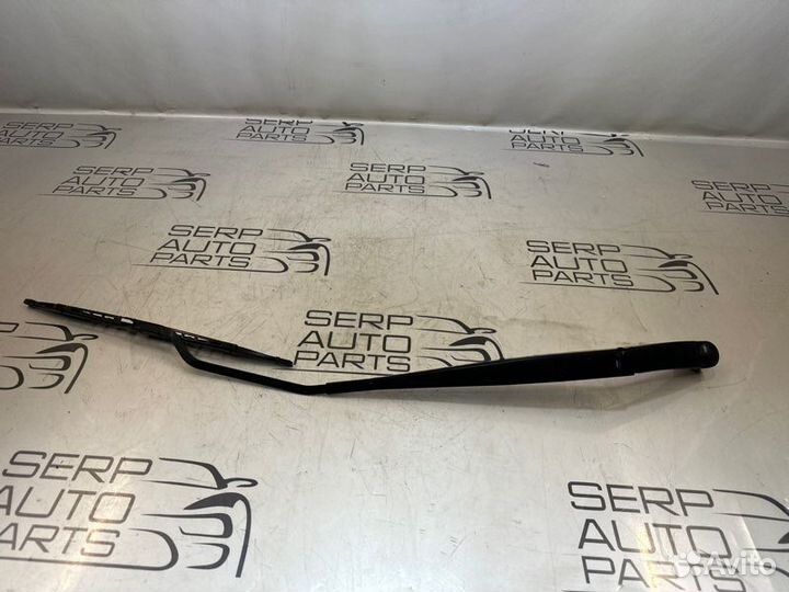 Поводок дворника правый Hyundai Solaris 5P G4FC