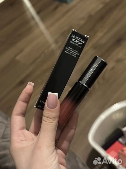Givenchy помада нюдовая