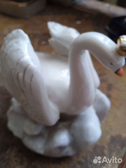 Царевна-Лебедь белая фарфор. Дулево