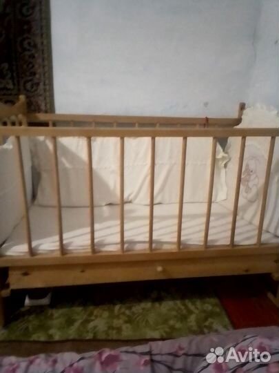 Детская кроватка