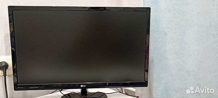 Монитор для компьютера LG 23 дюйма 75 Гц