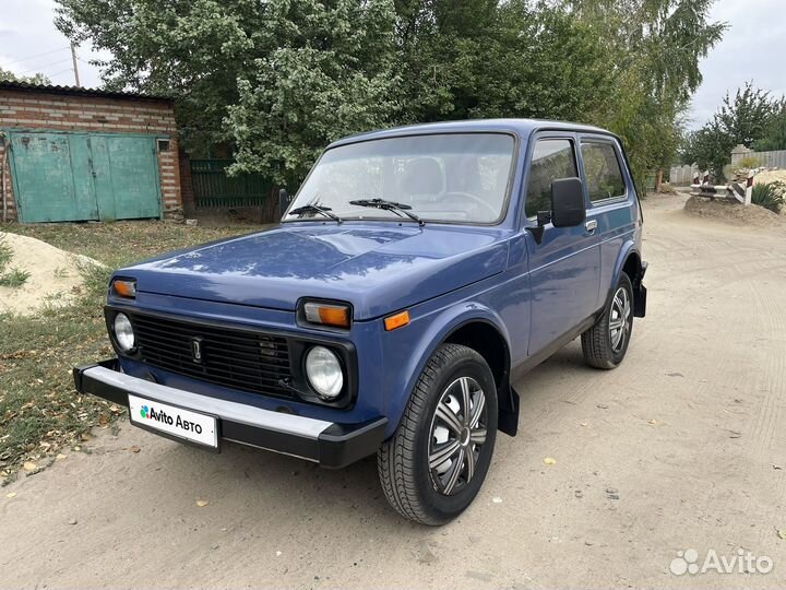 LADA 4x4 (Нива) 1.7 МТ, 2003, 90 000 км