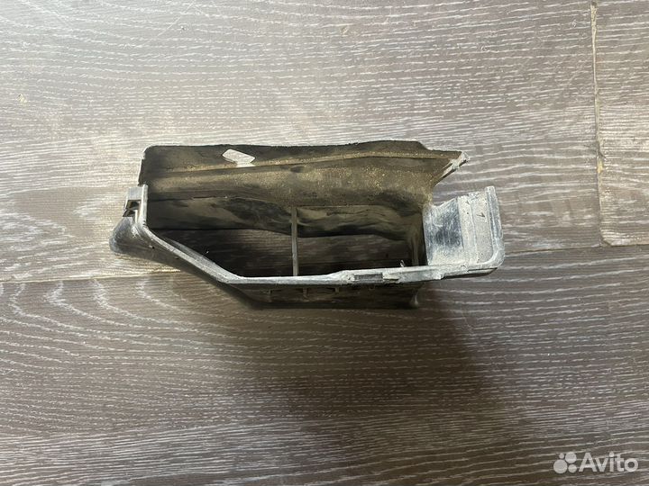 Воздуховод Audi A8 D2 077129617