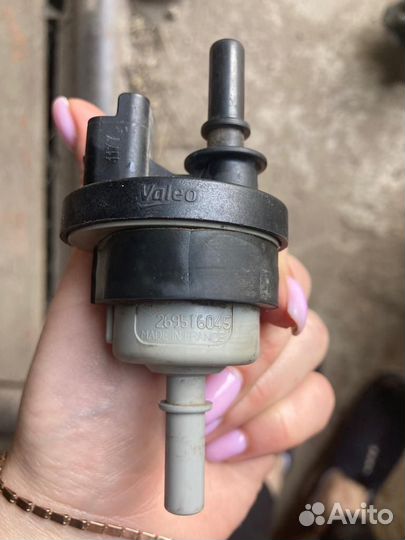 Клапан электромагнитный Renault