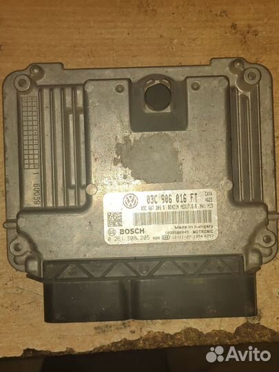 Блок управления двигателем MED17.5.5 Jetta CAX