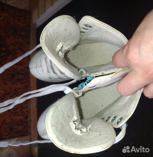 Продам коньки детские