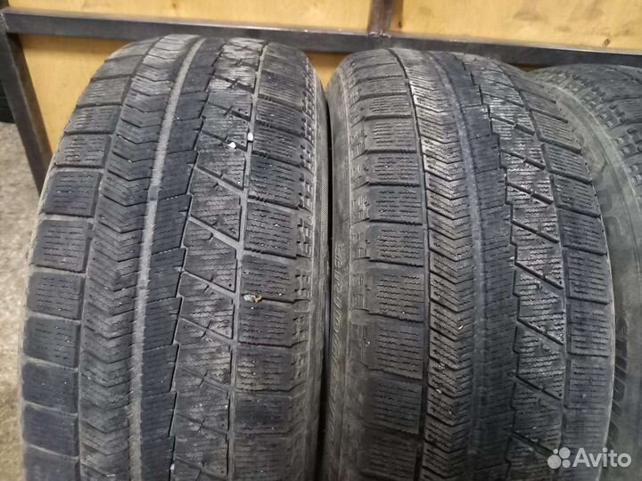 Bridgestone Blizzak VRX 215/60 R16 90T