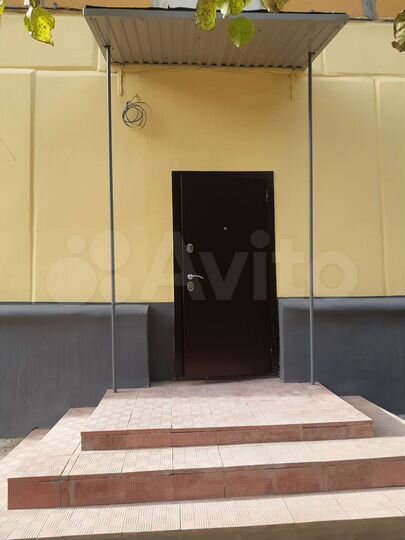 Помещение для торговли или услуг на первой линии