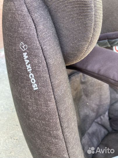 Детское кресло с базой Maxi-Cosi