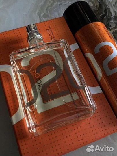 Духи молекула 02