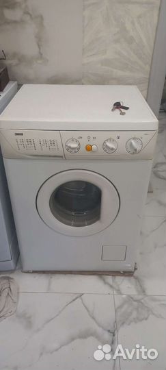 Стиральная машина на запчасти zanussi