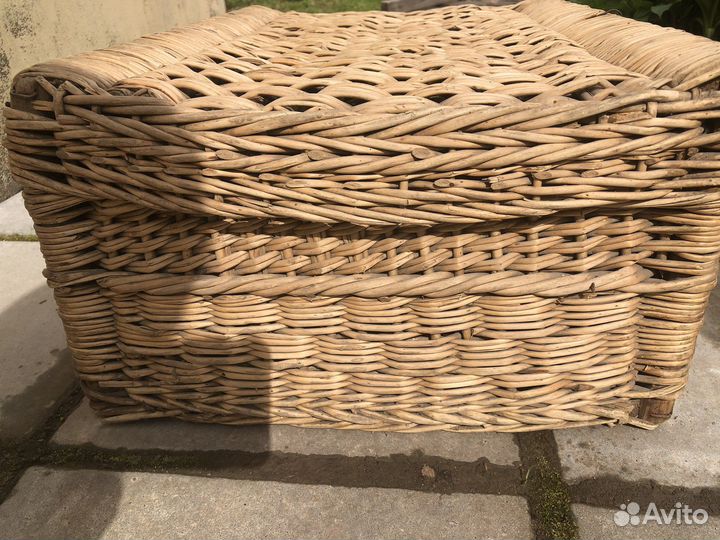 Плетеный чемодан