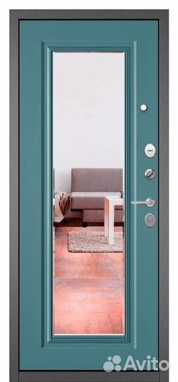 Дверь с зеркалом