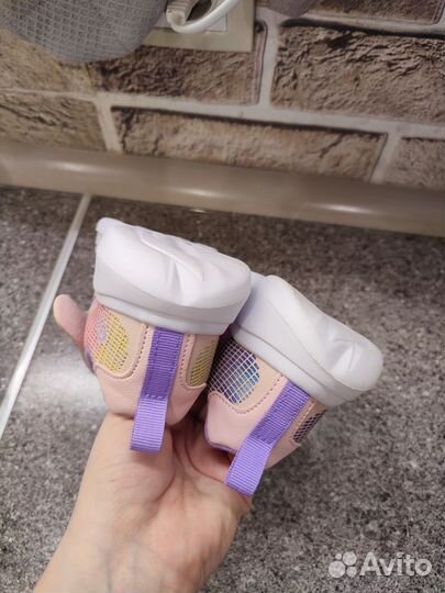 Кроссовки для девочки 26 размер