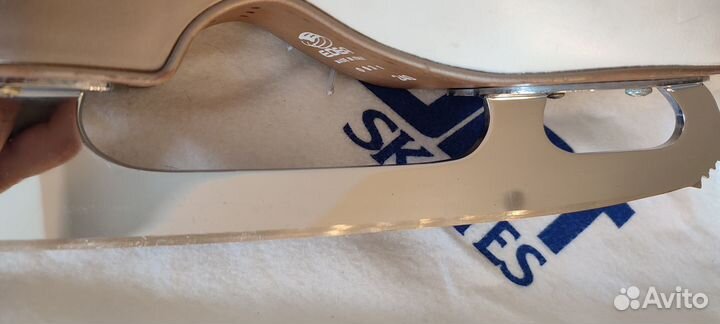 Фигурные коньки edea chorus