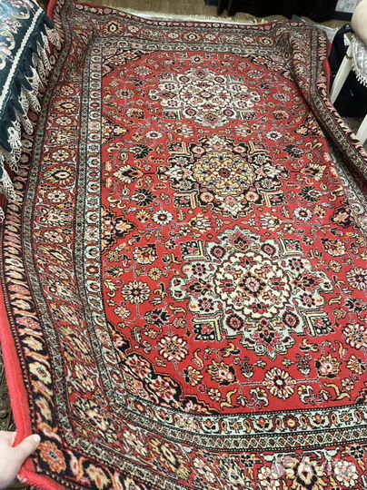 Ковер шерстяной