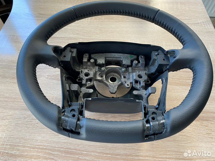 Руль кожаный Prius 30