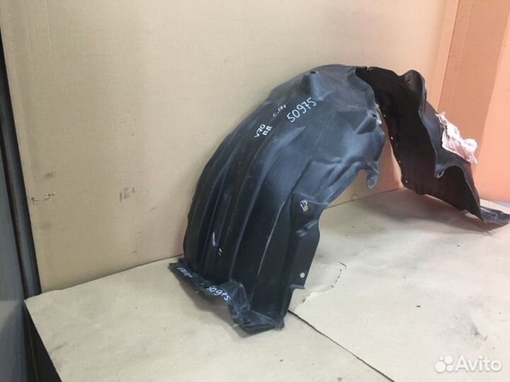 Локер подкрылок передний правый Toyota Camry 70