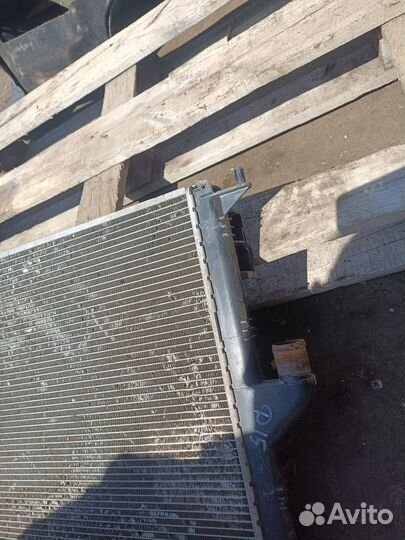 Радиатор охлаждения Renault Logan 8200735039