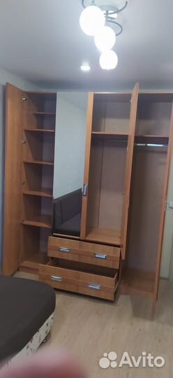 Шкаф распашной с зеркалом бу