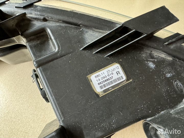 Правая противотуманная фара Opel Astra J дорест