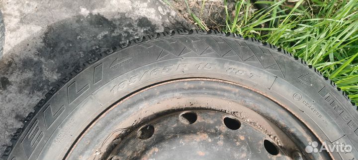 Pirelli Winter Carving Edge 18.4/65 R15