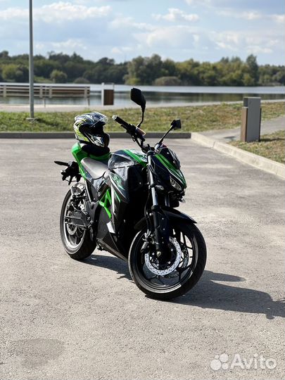 Kawasaki Z1000