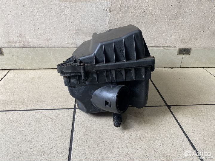 Корпус воздушного фильтра Opel Astra H