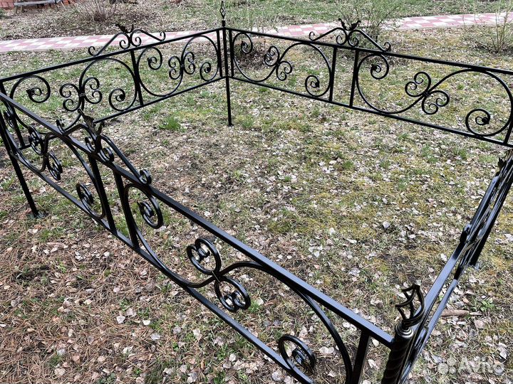 Оградки на кладбище. Оградки на могилу