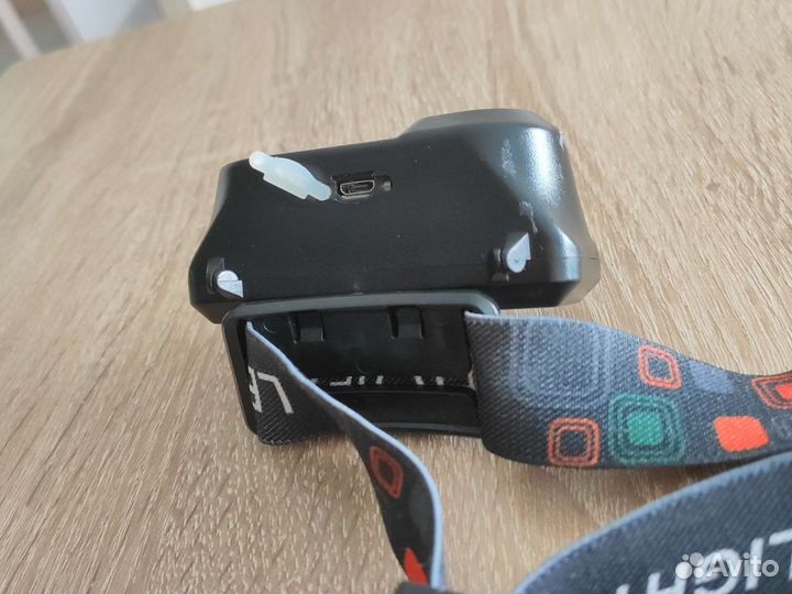 Налобный фонарь аккумуляторный