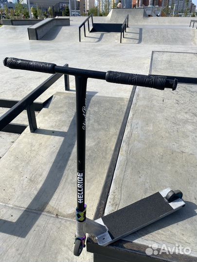 Трюковой самокат