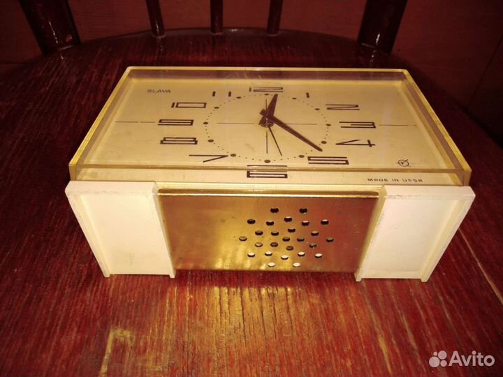 Часы с будильником СССР